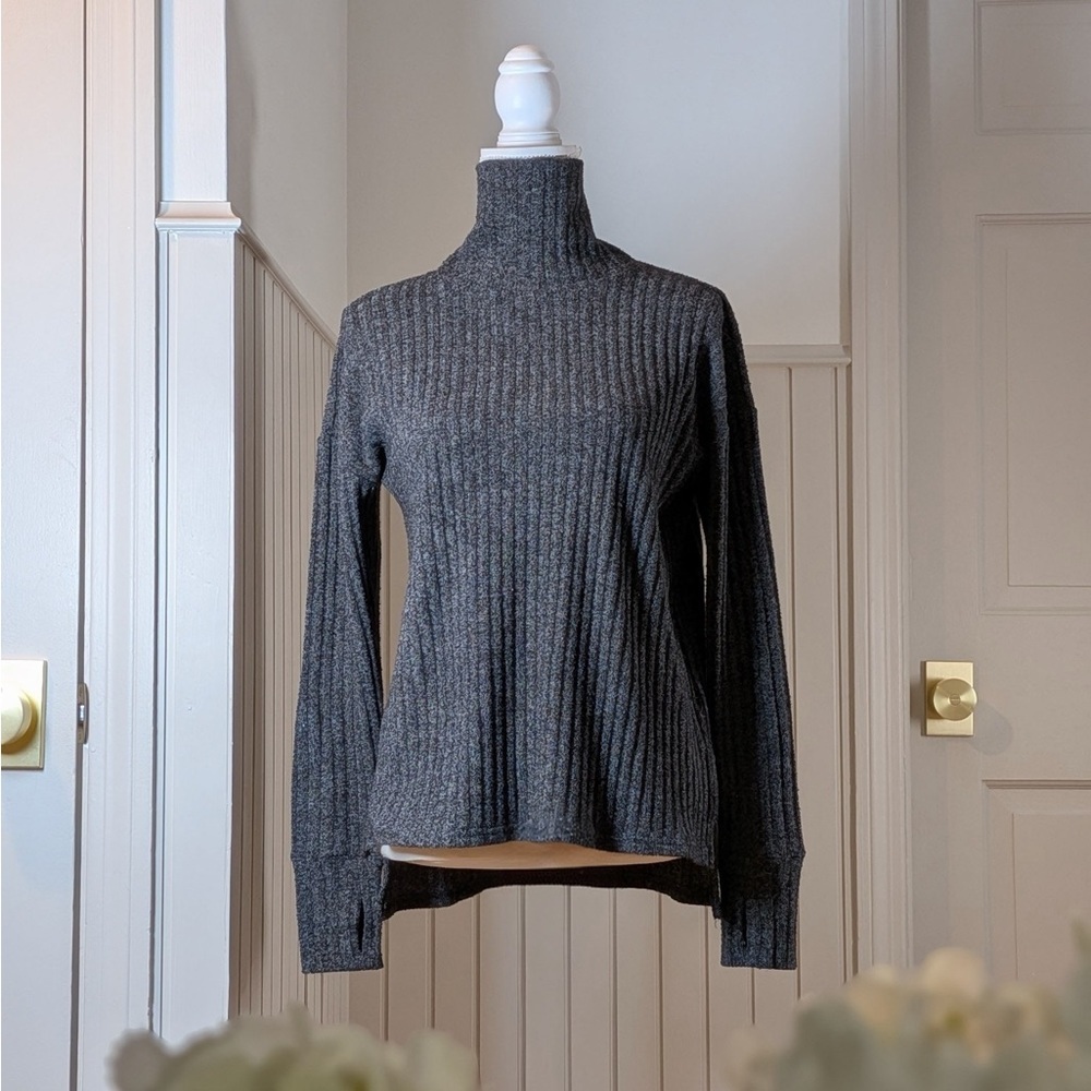 Athleta Ribbed Turtleneck Sweater Charcoal Gray Long Sleeve Size Small